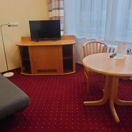 Seminarhaus In Der Akademie Waren (Müritz)